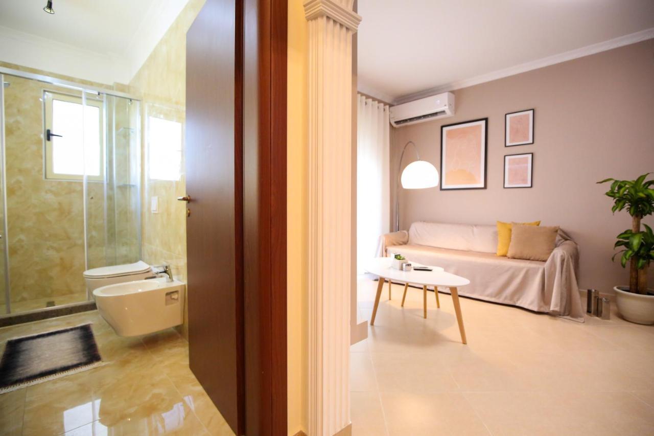 Tafa Deluxe Apartment Vlorë Exteriör bild