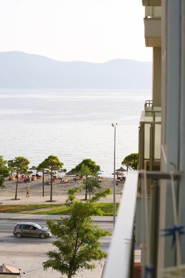 Tafa Deluxe Apartment Vlorë Exteriör bild