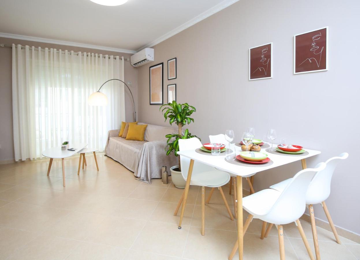 Tafa Deluxe Apartment Vlorë Exteriör bild